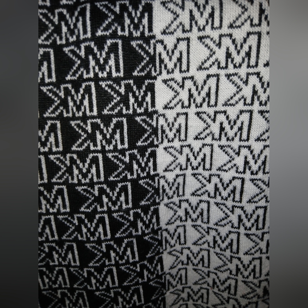 Michael Kors Scarves with Tactile Texture - Picture 6 of 6